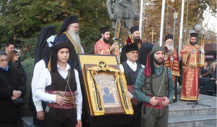 Σε κλίμα κατάνυξης τα Τρίκαλα υποδέχθηκαν την εικόνα της Παναγίας Σουμελά