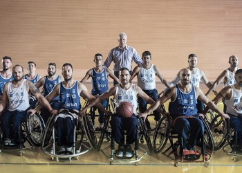 ΟΠΑΠ και Νίκος Γκάλης ενώνουν τις δυνάμεις τους και στηρίζουν το μπάσκετ με αμαξίδιο (βίντεο)