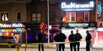 Αυτοκίνητο έπεσε πάνω σε πεζούς στη Νέα Υόρκη – Ένας νεκρός, τρεις τραυματίες