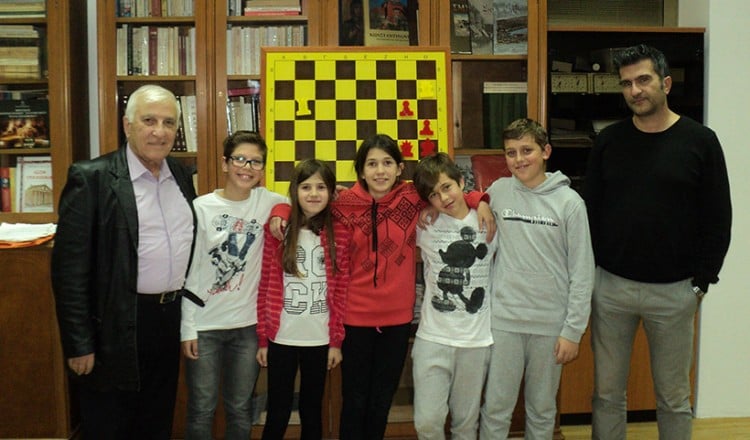 Η παιδική ομάδα σκάκι της Ένωσης Σπάρτης Μ. Ασίας πρωταθλήτρια Αττικής για το 2017