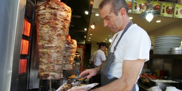 Πιο ακριβό το σουβλάκι από την Πρωτομαγιά! – Πόσο θα στοιχίζει