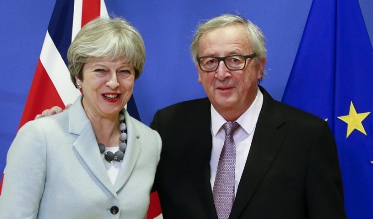 Brexit: Επιτεύχθηκε μια πρώτη συμφωνία Βρετανίας-ΕΕ