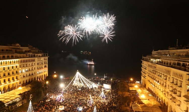 Θεσσαλονίκη: Πάνω από 5.000 πυροτεχνήματα θα φωτίσουν τον ουρανό