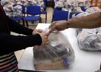 Συγκέντρωση τροφίμων από την Εύξεινο Λέσχη Ποντίων Νάουσας