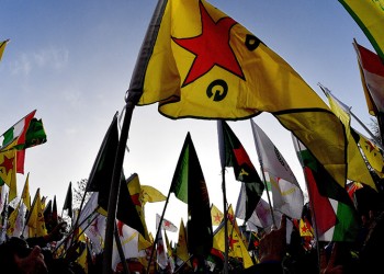Η τουρκική επίθεση στο Αφρίν συνεχίζεται, με χιλιάδες εκτοπισμένους