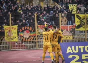 Super League: Τρίτωσε τις νίκες και ο Άρης