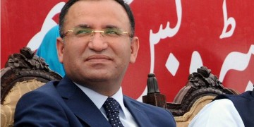 Μποζντάγ: Δεν τίθεται θέμα ανταλλαγής των δύο Ελλήνων στρατιωτικών