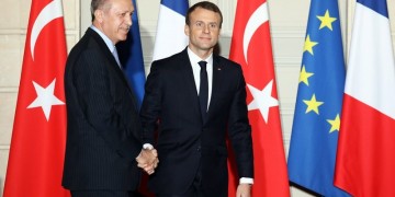 Επικοινωνία Μακρόν-Ερντογάν για την ενίσχυση των οικονομικών τους σχέσεων