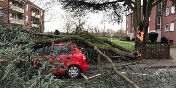 Η «Φρειδερίκη» παρέλυσε τη βόρεια Ευρώπη – Επτά οι νεκροί