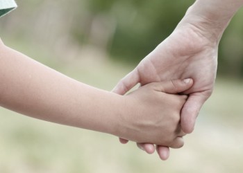 Ο ΣΠΟΣ Θεσσαλονίκης γίνεται μια αγκαλιά για τον μικρό Χρήστο