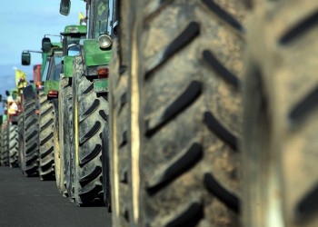 Άρχισαν τα όργανα με τους αγρότες – Μπλόκο στον Ε65
