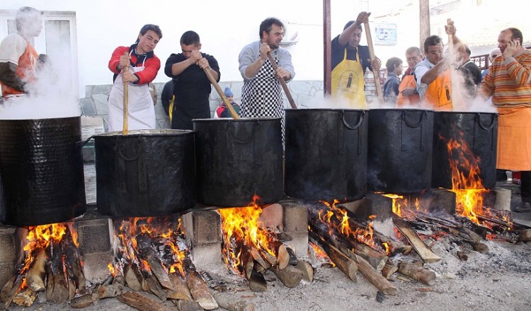 Κουρμπάνι, ένα θρησκευτικό γεύμα που ενώνει την ανατολική Θράκη με το Καλαμπάκι Δράμας