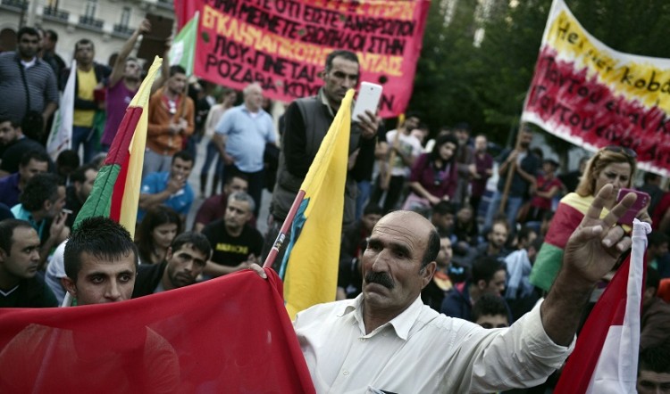 Οι Κούρδοι στην Ελλάδα ζητούν την καταδίκη της εισβολής στο Αφρίν