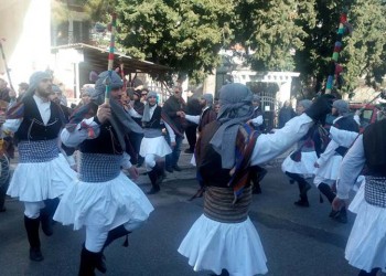 Το λαϊκό ποντιακό έθιμο των Μωμόγερων και στο Ωραιόκαστρο