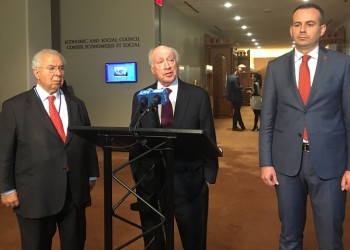 Ατόπημα Νίμιτς: Αποκάλεσε «Μακεδόνες» τους Σκοπιανούς (βίντεο)