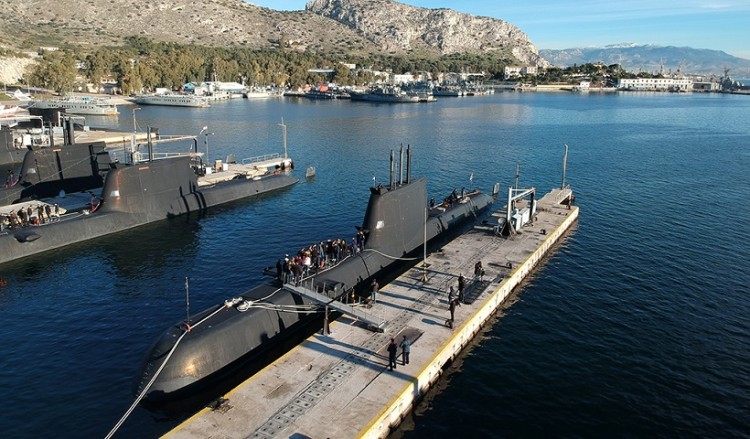 Η μοναδική βόλτα των μαθητών Γ΄ Λυκείου με υποβρύχιο (φωτο)