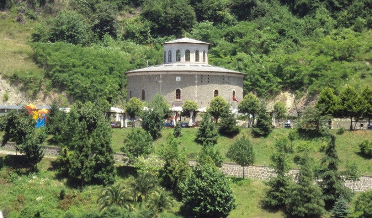 Αντιδράσεις στην Τραπεζούντα για τον Πύργο της Αυτοκράτειρας Ειρήνης (φωτο)