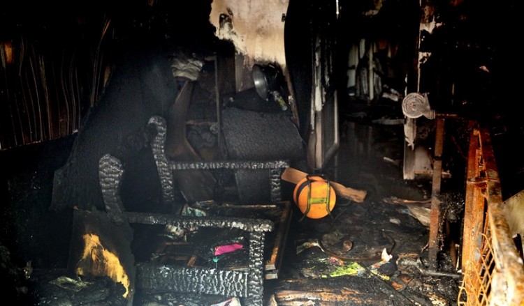 Διερευνά τα αίτια της τραγωδίας στην Καλλιθέα η πυροσβεστική