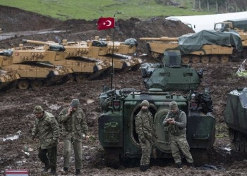 Η ΕΕ να επιβάλει εμπάργκο στην πώληση όπλων στην Τουρκία