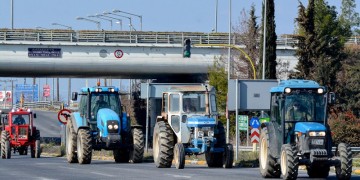 Συνάντηση με Δραγασάκη και με συναρμόδια υπουργεία ζητούν οι αγρότες