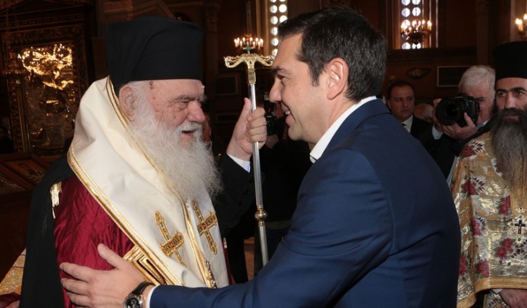 Ο Κοτζιάς ενημέρωσε τον Τσίπρα για τις προτάσεις Νίμιτς – Στον Ιερώνυμο ο πρωθυπουργός