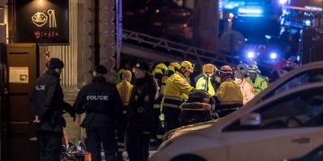 Τέσσερις νεκροί από την πυρκαγιά σε κεντρικό ξενοδοχείο της Πράγας