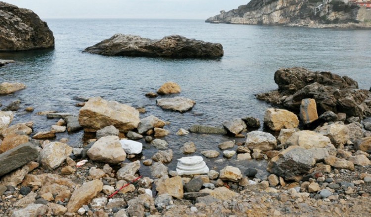 Σε ακτή του Εύξεινου Πόντου ξεβράστηκαν αρχαία!