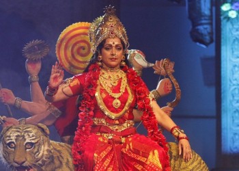 Σε ρυθμούς Bollywood το «Ελευθέριος Βενιζέλος» την ημέρα του Αγίου Βαλεντίνου