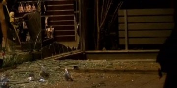 Ισχυρή έκρηξη βόμβας σε κατάστημα στο Μαρούσι (βίντεο)