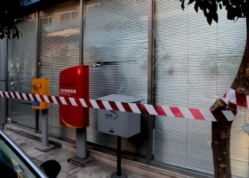 Τι περιείχε τελικά ο φάκελος που έφτασε στο σπίτι του Παυλόπουλου