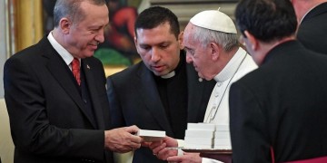 Ο Ερντογάν στο Βατικανό σε κρίσιμη συνάντηση με τον Πάπα (φωτο)