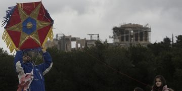 Ποια καταστήματα λειτουργούν την Καθαρά Δευτέρα