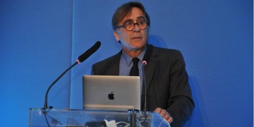 «Γίνεται»; Ο Πίτερ Οικονομίδης απαντά πώς θα αλλάξει η Ελλάδα