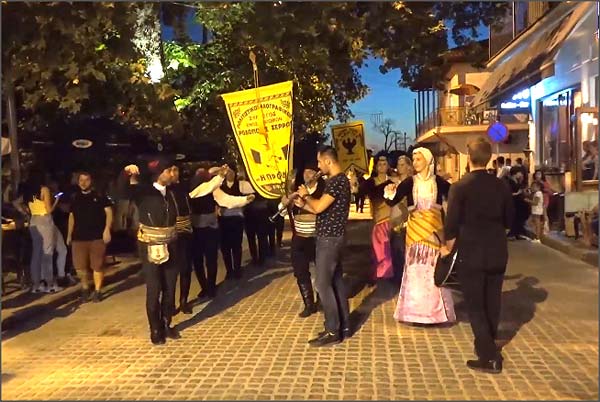 Πατρίδας ευωδίας στα 91α Γενέθλια Ροδόπολης (βίντεο)