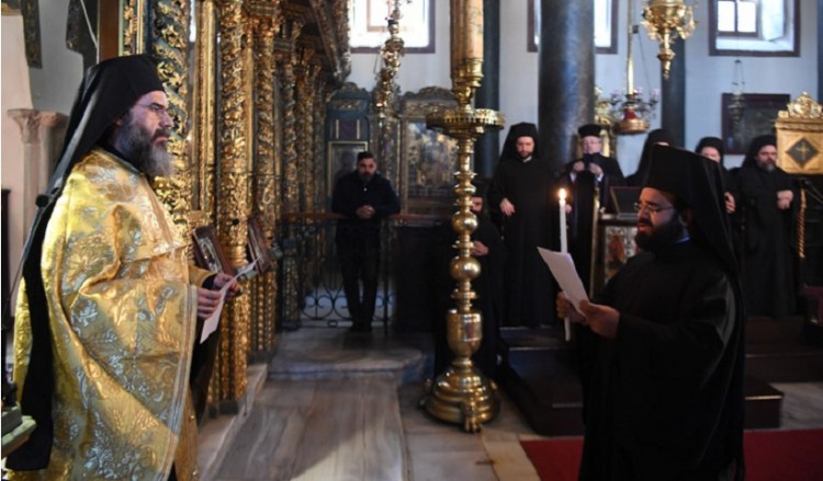Χειροτονία του νέου μητροπολίτη Σύμης Χρυσοστόμου