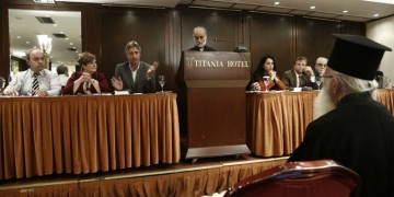 Ακομμάτιστο το συλλαλητήριο στην Αθήνα, λένε οι διοργανωτές