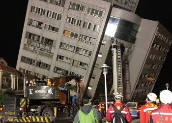 Τουλάχιστον 2 νεκροί και πάνω από 100 τραυματίες από σεισμό στην Ταϊβάν