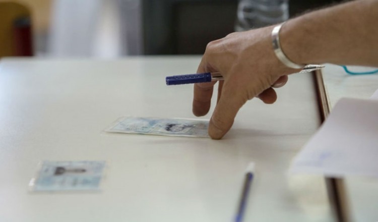 Νέες ταυτότητες έως το τέλος του 2018: Πώς θα είναι, πόσο θα κοστίζουν