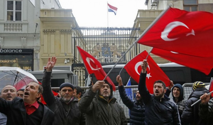 Η Ολλανδία προκάλεσε ταραχή στην Τουρκία με τη Γενοκτονία των Αρμενίων
