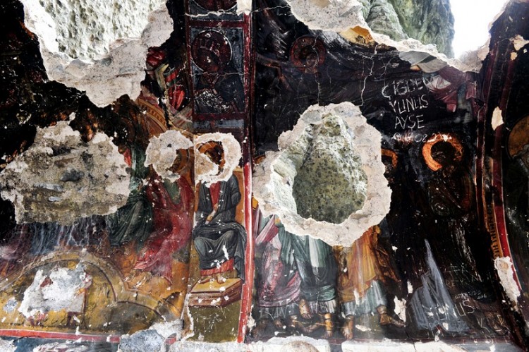 H αποκατάσταση της Μονής του Βαζελώνα στον Πόντο «σκάλωσε» στην Παναγία Σουμελά