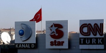 Τουρκία: Φιλοκυβερνητικός όμιλος εξαγόρασε Hürriyet και CNN Türk