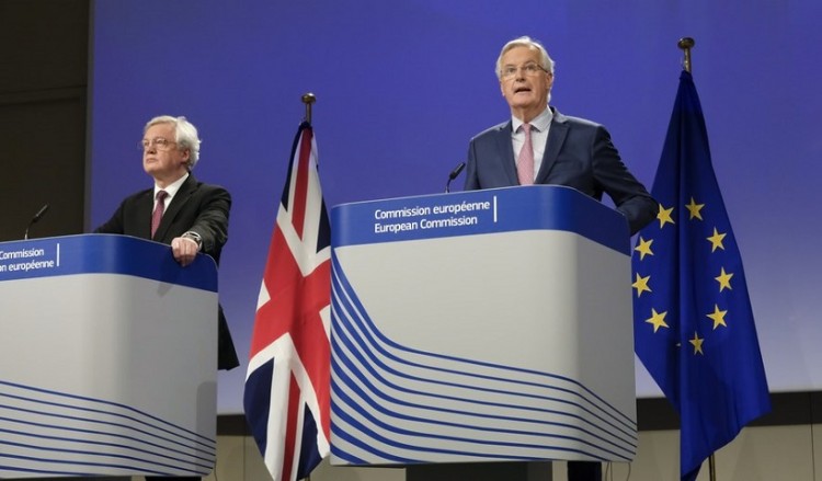Προσχέδιο συμφωνίας για το Brexit – Μέχρι πότε θα διαρκέσει η μεταβατική περίοδος