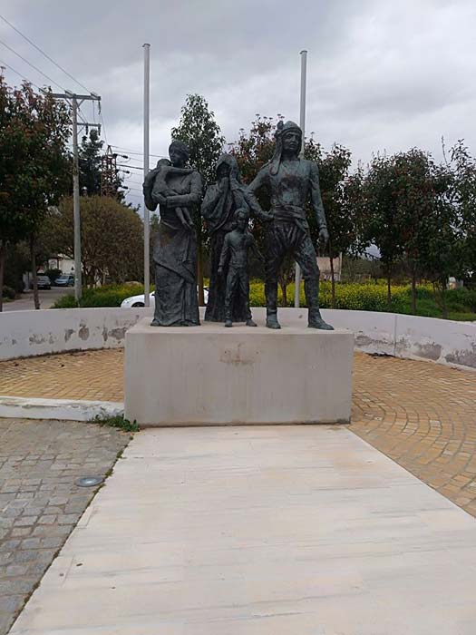 Βεβήλωσαν το μνημείο Γενοκτονίας των Ποντίων στην Ελευσίνα