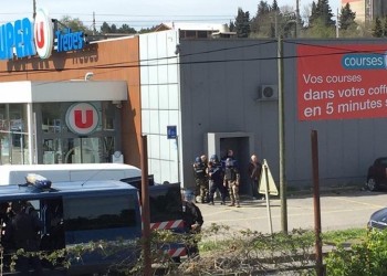 Συναγερμός στη Γαλλία – Ένοπλος κρατά ομήρους σε σούπερ μάρκετ
