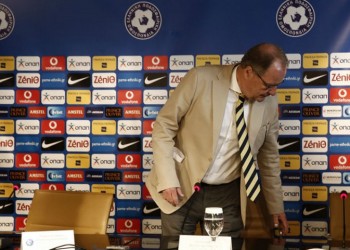 Ποδοσφαιρικό Grexit εισηγείται στη FIFA ο Χούμπελ