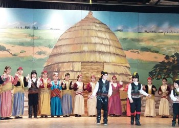 Τα Ποντιόπουλα του Πολιτιστικού Συλλόγου Αυγής Λαγκαδά γοήτευσαν σε φεστιβάλ χορών (φωτο)