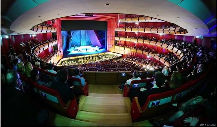 Δωρεά ευγνωμοσύνης στους γιατρούς και νοσηλευτές του ΕΣΥ: 20.000 εισιτήρια παραστάσεων από ΥΠΠΟ και ΕΛΣ