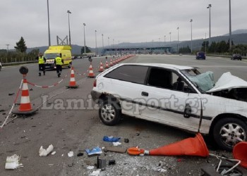 Θρίλερ στην Αθηνών-Λαμίας με όχημα που εμβόλισε δύο περιπολικά (φωτο)