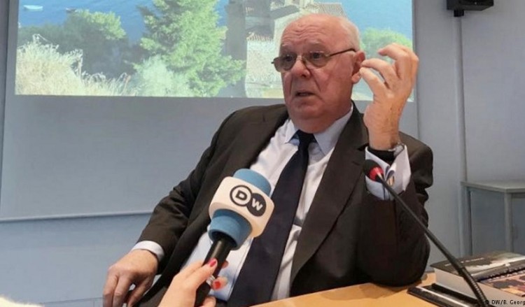 Πάρντιου: Η Ελλάδα πρέπει να αποδεχτεί τον όρο «Μακεδονία» στο όνομα της πΓΔΜ