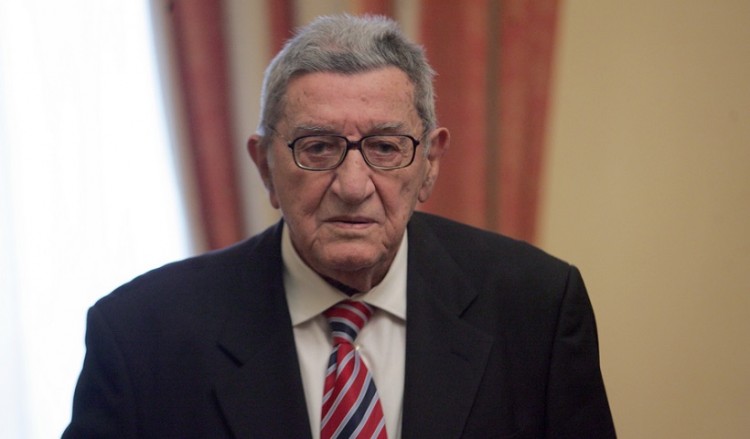 Πέθανε ο δάσκαλος της δημοσιογραφίας Χρήστος Πασαλάρης